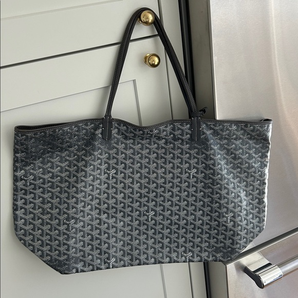 Goyard St. Louis GM - Picture 2 of 10